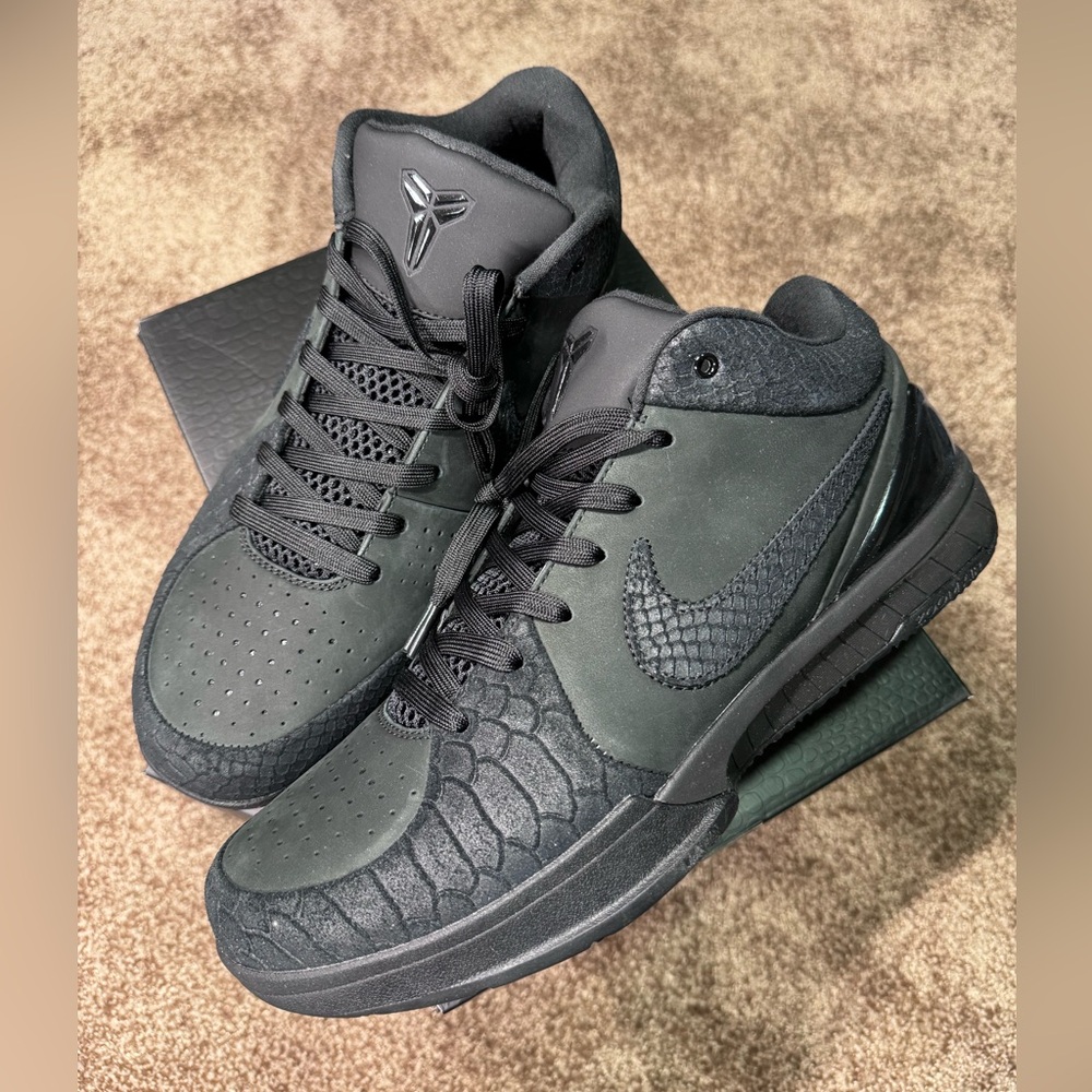 Kobe 4 Protro Gift of Mamba Size 12